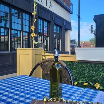 Il Girasole Trattoria - Enjoying the weather on this beautiful day - Desserts Near Me - Chicago, Illinois