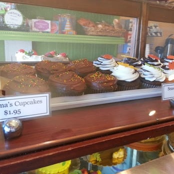Freeport Bakery - Cupcakes. $1.95 - $2.95 - Bakeries Near Me - Sacramento, California