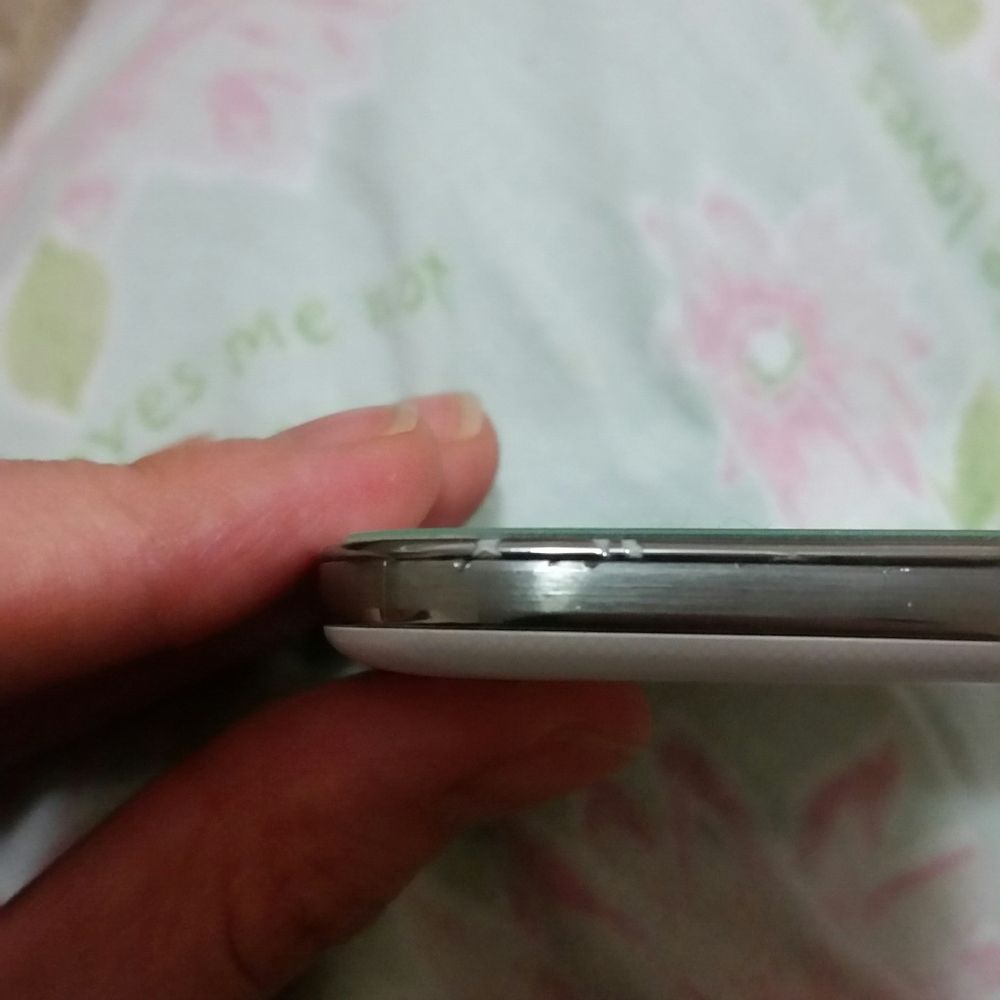Device Doctors - This is the damage to my phone. I would never say someone did something unless I was sure. I am an honest person and have nothing to gain. - Mobile Phone Repair Near Me - Lake Oswego, Oregon Device Doctors - This is the damage to my phone. I would never say someone did something unless I was sure. I am an honest person and have nothing to gain. - Mobile Phone Repair Near Me - Lake Oswego, Oregon