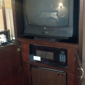 Pear Tree Inn Sikeston - "State of the art" TV...and a microfridge - Hotels Near Me - Sikeston, Missouri