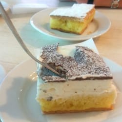Ruggini Pasticceria - Tortini con Pan di Spagna al limone e panna