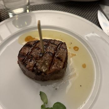 Mason Street Grill - Petite Filet Mignon* - New American Near Me - Milwaukee, Wisconsin Mason Street Grill - Petite Filet Mignon* - New American Near Me - Milwaukee, Wisconsin