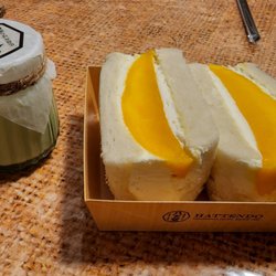 Hattendo - Annin tofu pudding and mango fruit sandwich