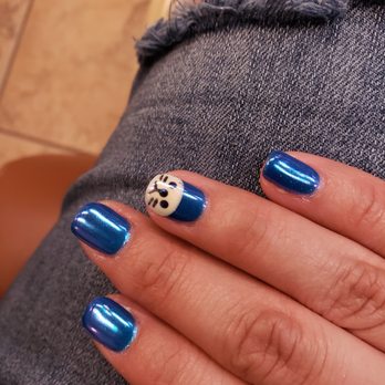 Nina's Salon - Bee did this beautiful manicure for me with seal nail art that she copied just from glancing at a picture. - Nail Salons Near Me - Beaverton, Oregon