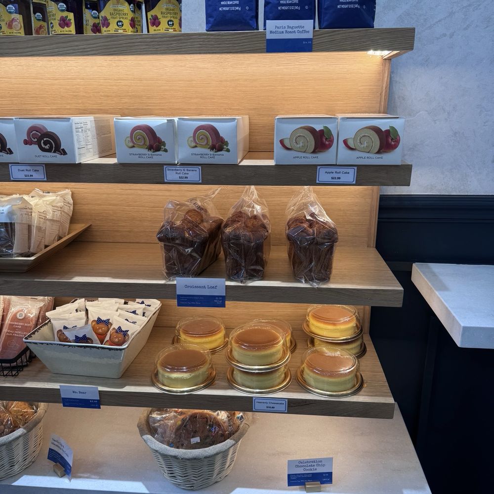 Paris Baguette - Bakeries Near Me - Brooklyn, New York