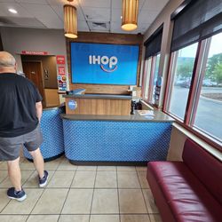 IHOP - No greeter, Saturday morning about 8:20. SMH