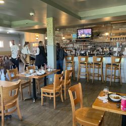 Clove Hitch Bar & Bistro