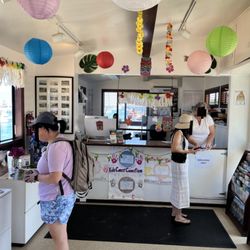 Love Catalina Island Visitor Center - Inside view
