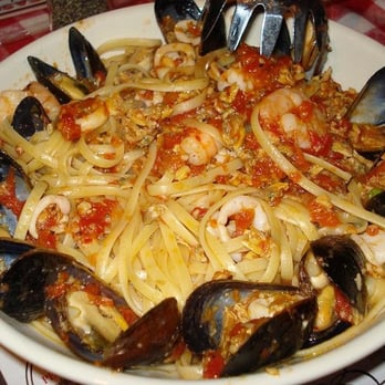 Buca di Beppo Italian Restaurant - Linguine Frutti di Mare (small) - Italian Near Me - Brea, California Buca di Beppo Italian Restaurant - Linguine Frutti di Mare (small) - Italian Near Me - Brea, California