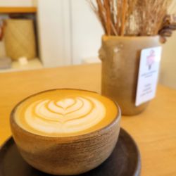 Casa Cafetzin Coffee Roasters - Oat Mocha - perfectly done