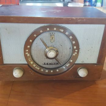 Antique Row Cafe - Antique Radio - Breakfast & Brunch Near Me - El Cajon, California Antique Row Cafe - Antique Radio - Breakfast & Brunch Near Me - El Cajon, California