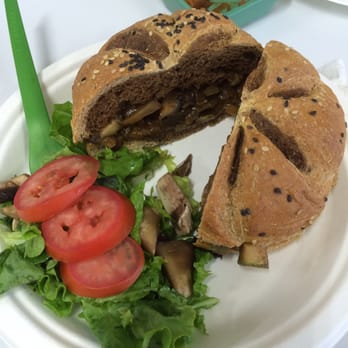 Vexicano - Torta del guiso del día (mole de champiñones), deliciosa - Vegan Near Me - Monterrey, NLE