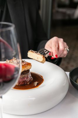 Bistro V by null