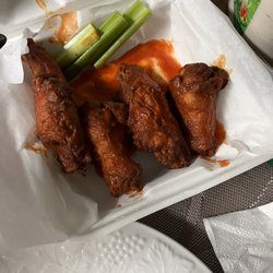 The Keg Tavern - Hot 7 Chicken Wings