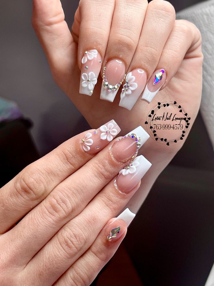 LOTUS NAIL LOUNGE Updated September 2024 84 Photos 3510 124th Ave