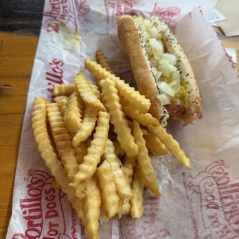Portillo's Kissimmee - Hot dog with Mustard and onions. - Burgers Near Me - Kissimmee, Florida Portillo's Kissimmee - Hot dog with Mustard and onions. - Burgers Near Me - Kissimmee, Florida