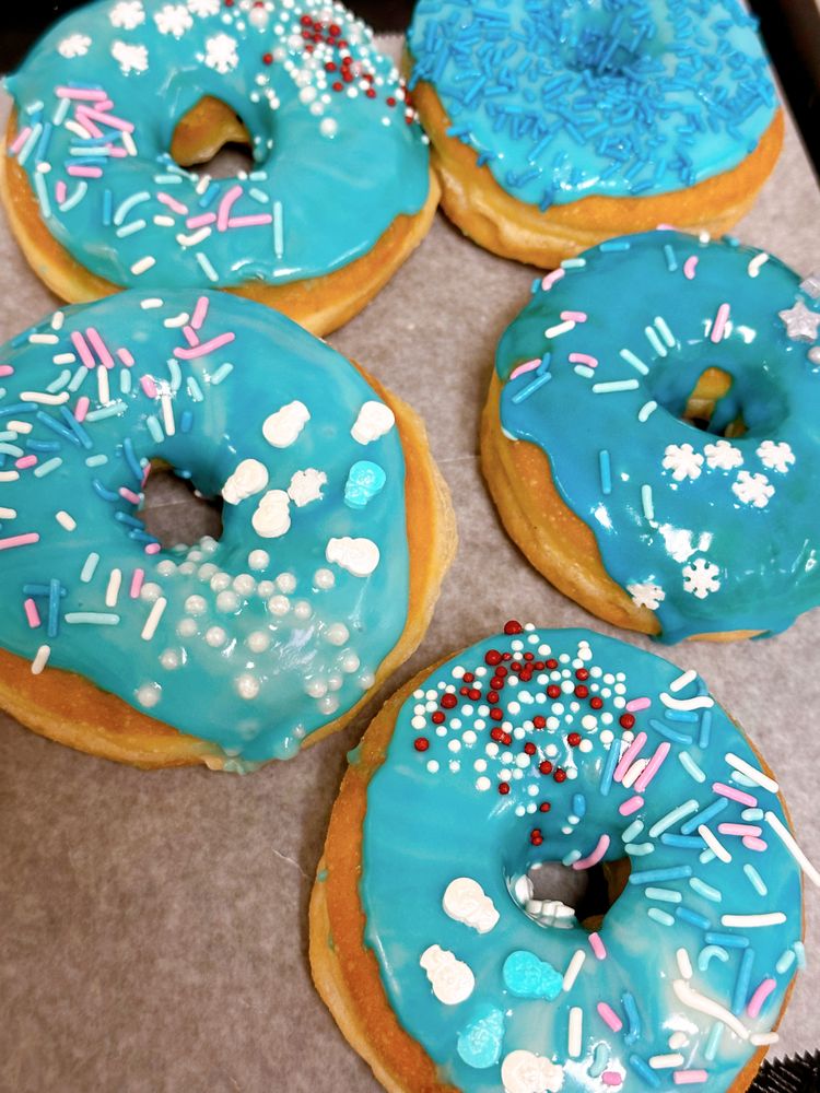 NATOMAS DONUTS 157 Photos & 169 Reviews 2711 Del Paso Rd