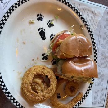 Black Bear Diner Gilroy - $17 but kids portions and only 4 1/2 onion rings - Diners Near Me - Gilroy, California