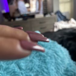 Infiniti Nails - Nails are ugly and flat. She rush so much, she didn't even shape the actual nail. Such horrible work