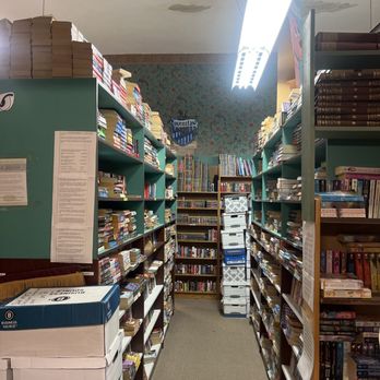 Lowry's Books - books - Toy Stores Near Me - Three Rivers, Michigan