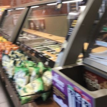 Subway - No workers - Fast Food Near Me - Delano, California
