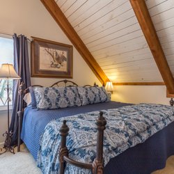 Smith Lake Bed and Breakfast - King in Loft Suite