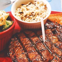 Outlaws Steakhouse
