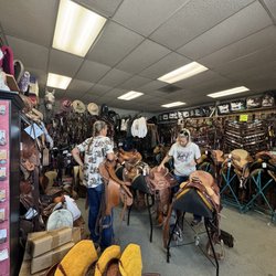 R Ranch Enterprises - Beautiful saddles