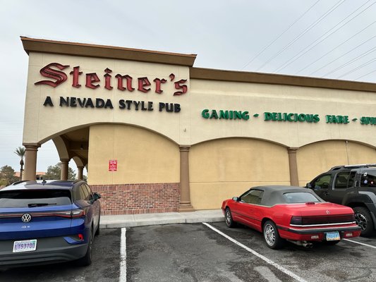 Steiner's Pub by null