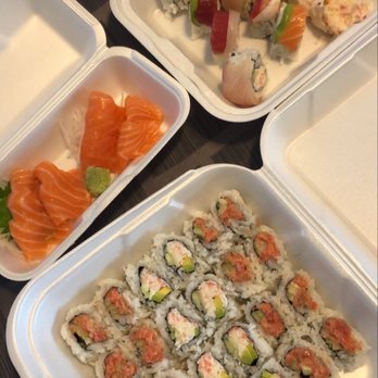 Dakara Sushi - Salmon sashimi (X2), Rainbow roll, Baked Crab roll, Spicy Tuna cut roll (X2), California roll - Japanese Near Me - Whittier, California