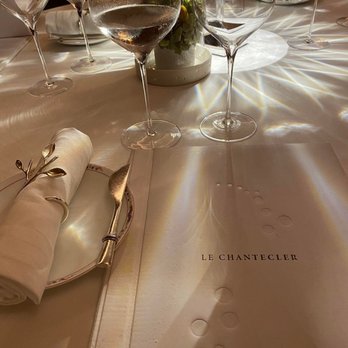 Le Chantecler - Menu and tableware - French Near Me - Nice, 06