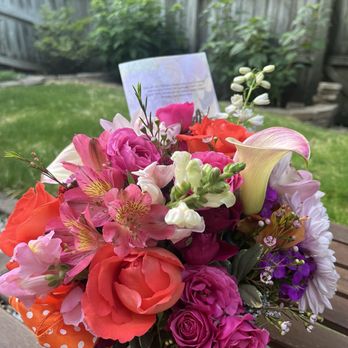 Brandon's Flowers - Brandon's Florists did a beautiful arrangement for my daughters birthday, Thankyou - Florists Near Me - Occoquan, Virginia Brandon's Flowers - Brandon's Florists did a beautiful arrangement for my daughters birthday, Thankyou - Florists Near Me - Occoquan, Virginia