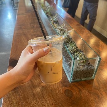 Temple Coffee - Iced vannilla latte - Coffee & Tea Near Me - Davis, California Temple Coffee - Iced vannilla latte - Coffee & Tea Near Me - Davis, California