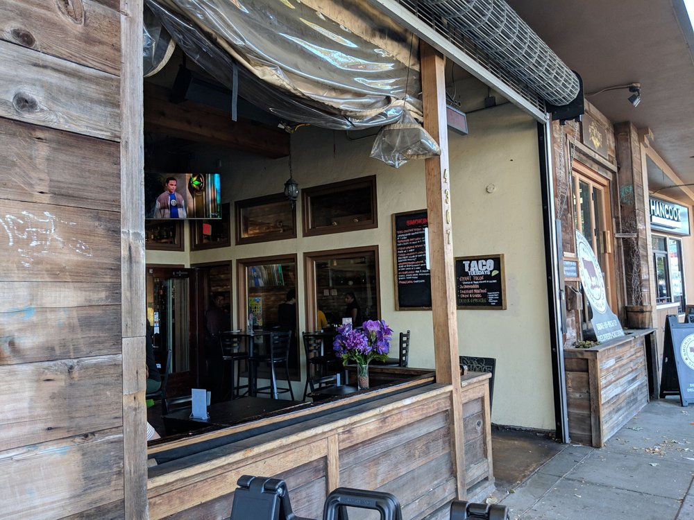 2nd Half Bar & Lounge