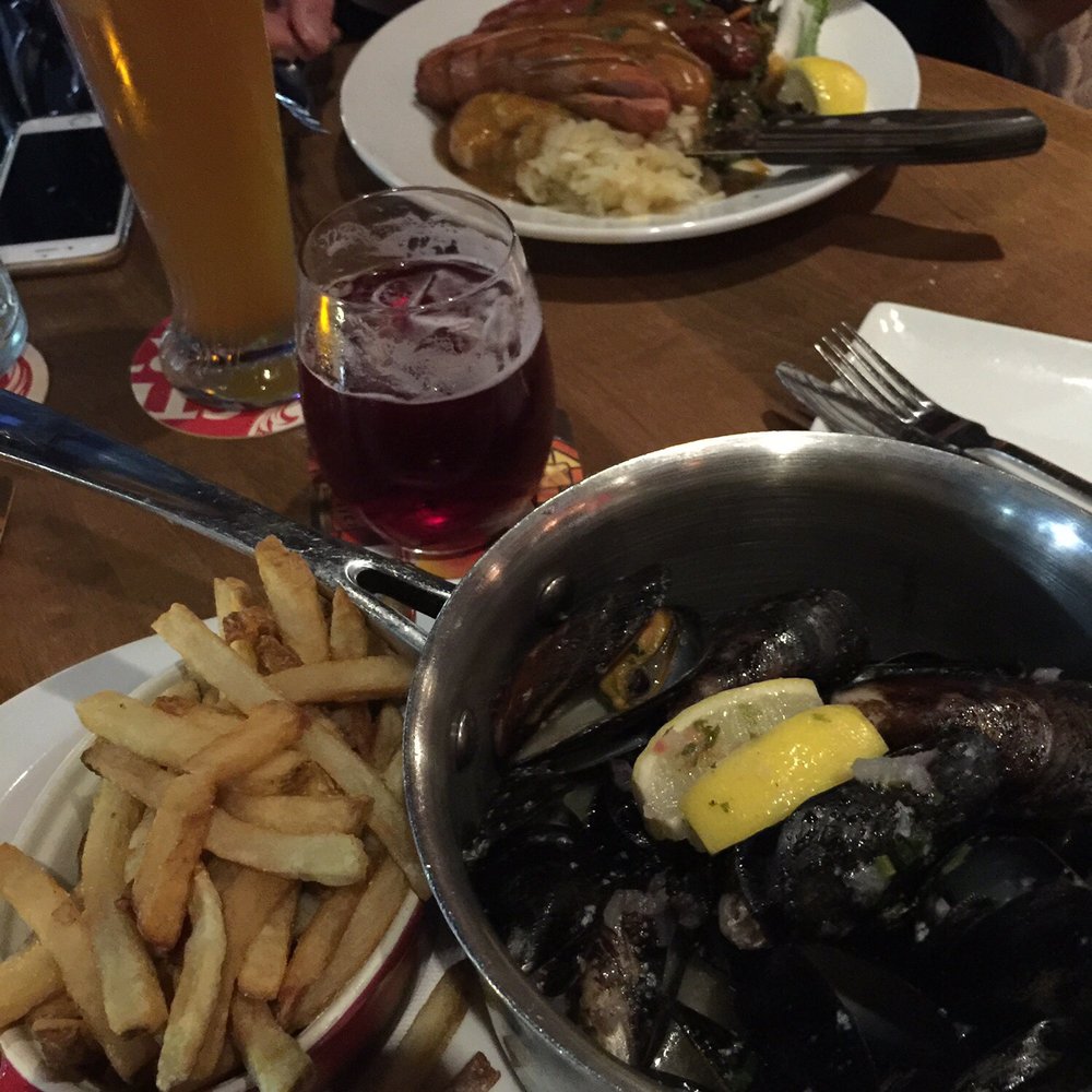Town Crier Pub - Pubs Near Me - Toronto, Ontario Town Crier Pub - Pubs Near Me - Toronto, Ontario