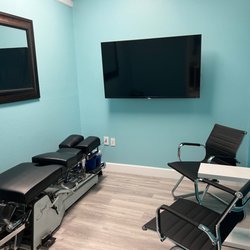 Brandon Back Pain Relief Chiropractic - One of our treatment rooms.