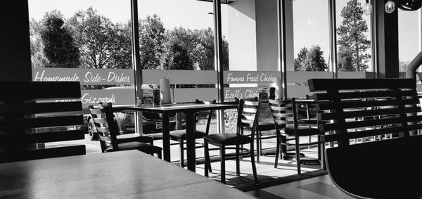 Ezell's Famous Chicken by null