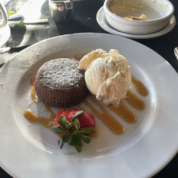 SeaVenture Restaurant - Lava Cake - New American Near Me - Pismo Beach, California SeaVenture Restaurant - Lava Cake - New American Near Me - Pismo Beach, California