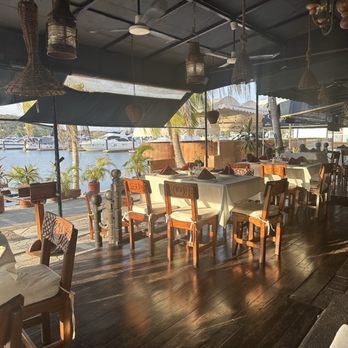 El Galeon - Inside vibe - Italian Near Me - Zihuatanejo, GRO El Galeon - Inside vibe - Italian Near Me - Zihuatanejo, GRO