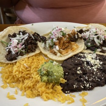 5 Rabanitos - Tacos - Mexican Near Me - Chicago, Illinois 5 Rabanitos - Tacos - Mexican Near Me - Chicago, Illinois