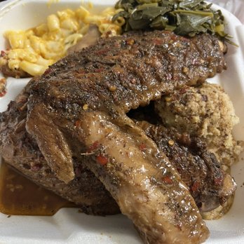 Big Daddy's Kitchen - 2pc Jerk Turkey Wings with Cornbread Dressing - Soul Food Near Me - Atlanta, Georgia