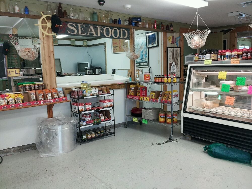 VINCENTS SEAFOOD Updated September 2024 62065 Hwy 11, Slidell, Louisiana Seafood Markets