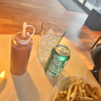 Local On Cooper - Condiments ketchup for fries and sprite w ice cream - Pizza Near Me - Glenwood Springs, Colorado Local On Cooper - Condiments ketchup for fries and sprite w ice cream - Pizza Near Me - Glenwood Springs, Colorado