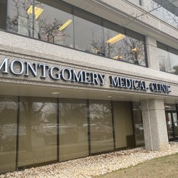 Montgomery Medical Clinic - Outside of the building front sign