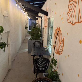 Bahn Thai - Side patio - Thai Near Me - San Diego, California Bahn Thai - Side patio - Thai Near Me - San Diego, California