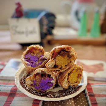 Lord Empanada - Inside the seasonal *NEW* Ube Cheesecake & *NEW* Pumpkin Spice Cheesecake empanadas for fall - both incredible!! (Sept 2025) - Argentine Near Me - Monrovia, California Lord Empanada - Inside the seasonal *NEW* Ube Cheesecake & *NEW* Pumpkin Spice Cheesecake empanadas for fall - both incredible!! (Sept 2025) - Argentine Near Me - Monrovia, California
