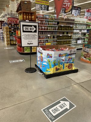 Hy-Vee by null