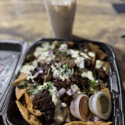La Parrilla LAC - Brisket nachos and horchata