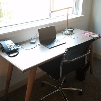 Element Seattle Redmond - Working surface. Plenty of room to spread out. - Hotels Near Me - Redmond, Washington