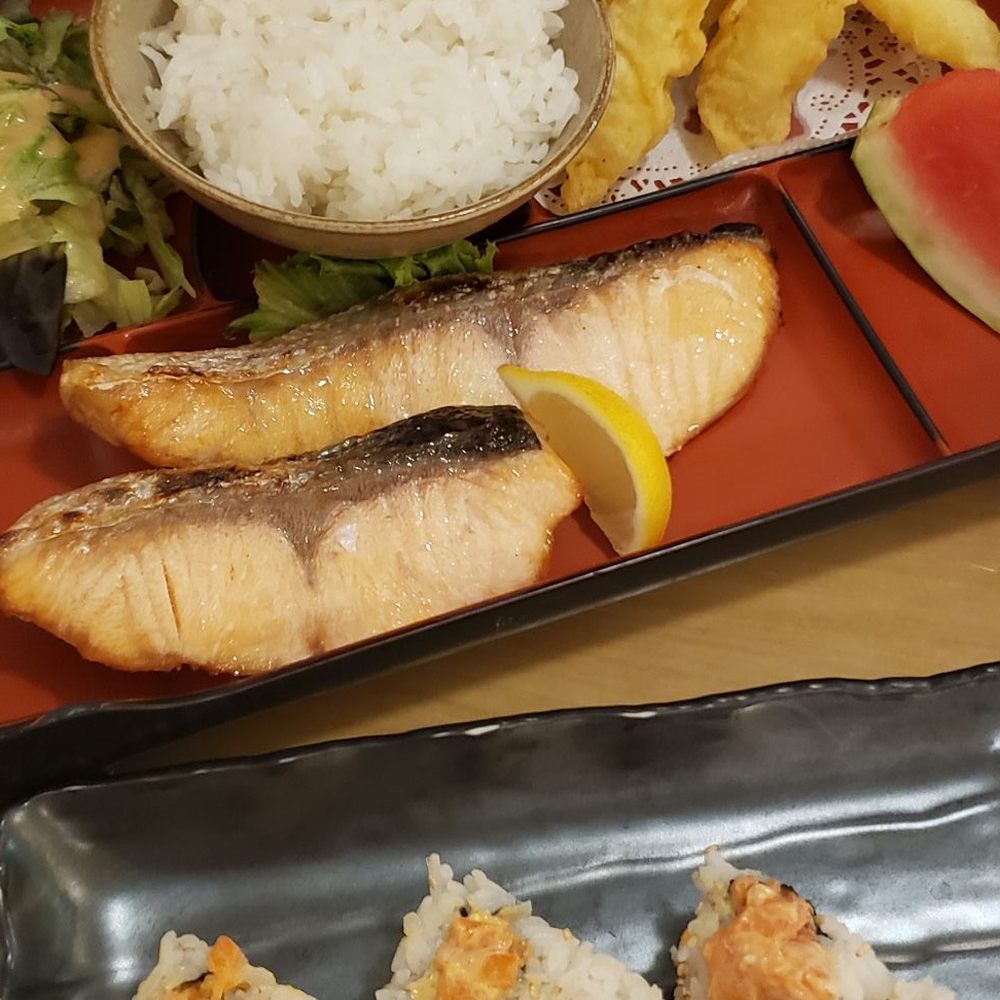 Sushi Sai - Shio salmon and tempura bento, spicy salmon roll on the bottom - Japanese Near Me - Monterey Park, California Sushi Sai - Shio salmon and tempura bento, spicy salmon roll on the bottom - Japanese Near Me - Monterey Park, California